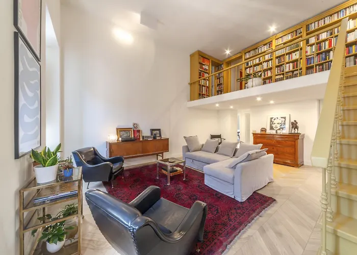 Timeless Elegance In Trastevere