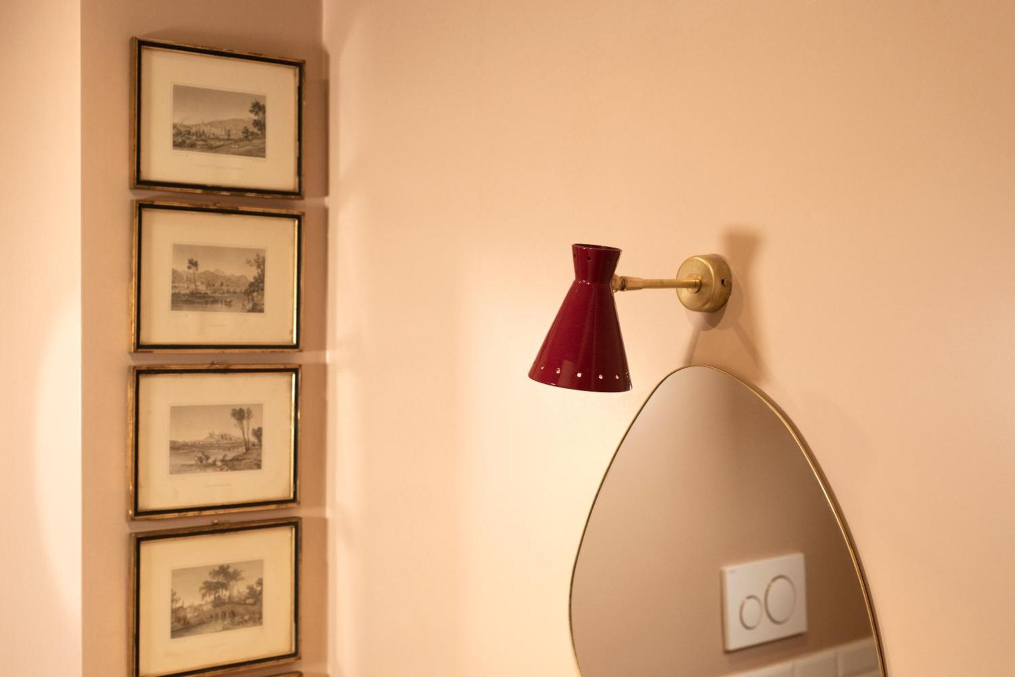 Timeless Elegance In Trastevere